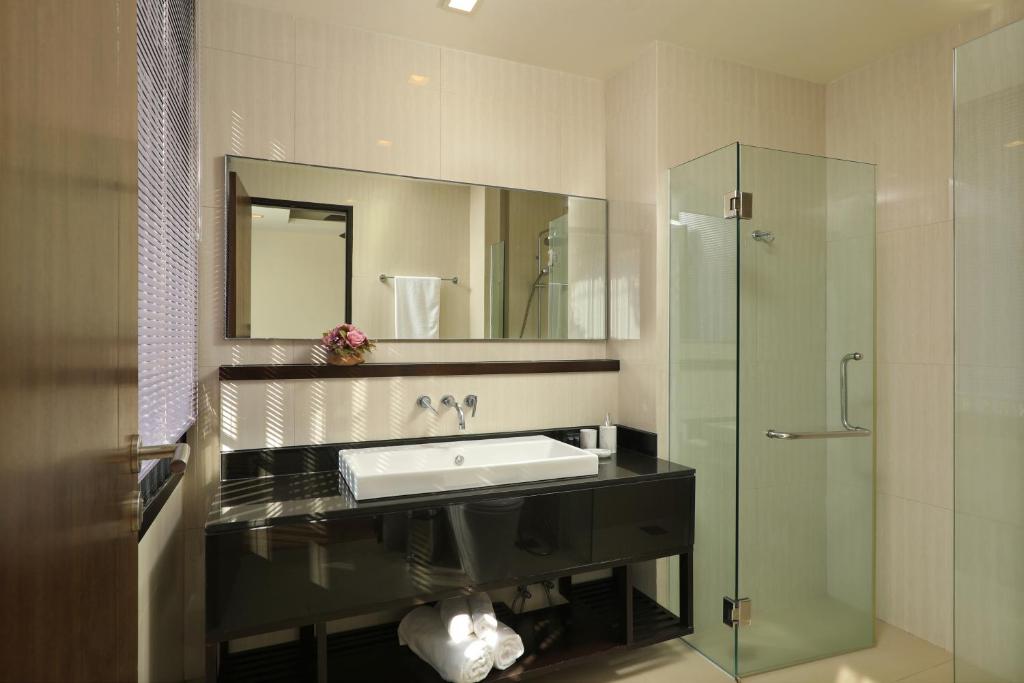 3bdr Townhouse Laguna Park by CapitalPro 131 photo 3