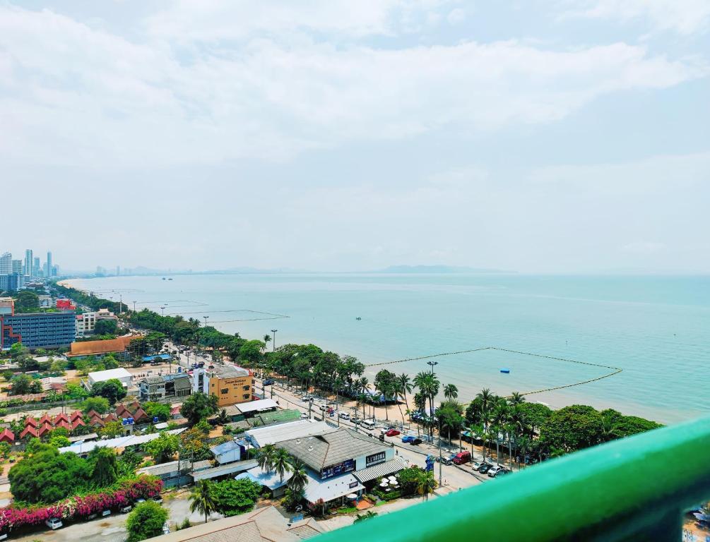 Thiantong seaview beachfront seaside condo 30m to Jomtien beach — photo 1