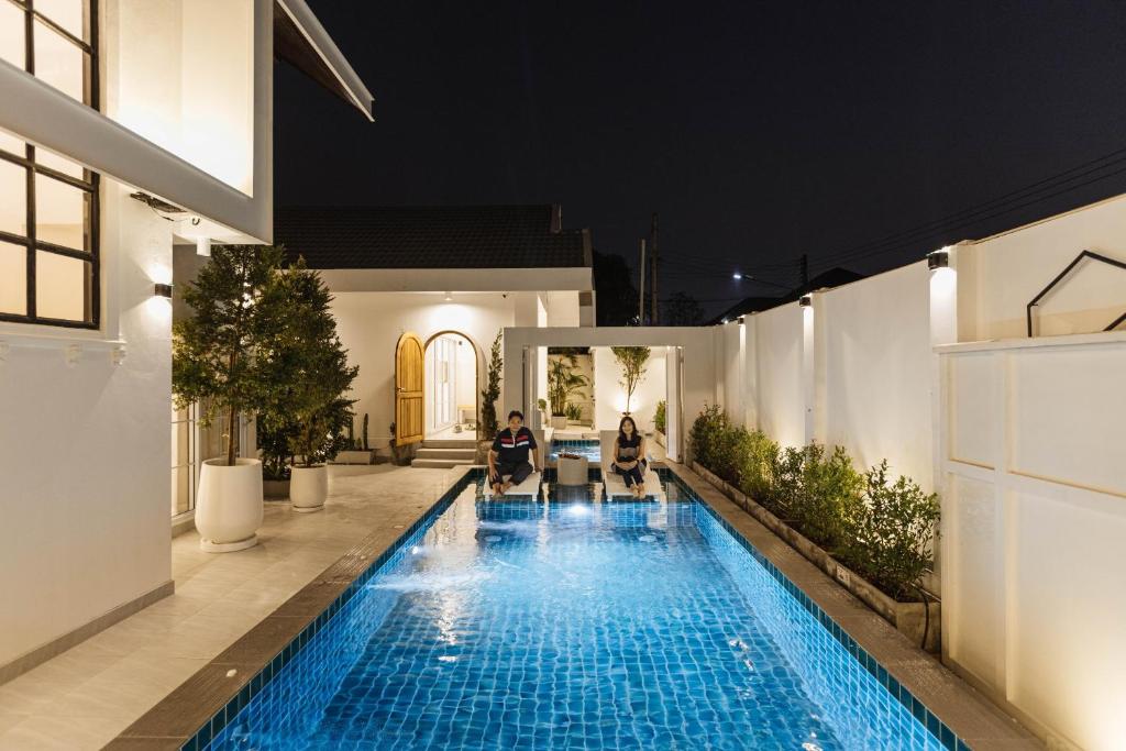 Zenzen Pool Villa photo 3