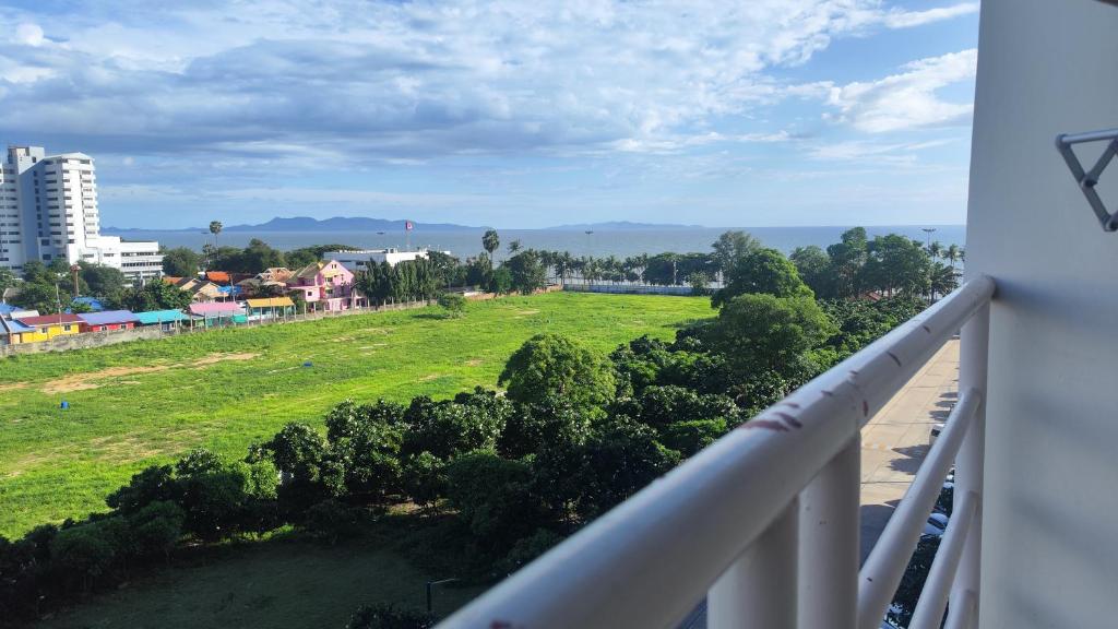 Rimhad jomtien beach condo seaside high ocean view photo 3