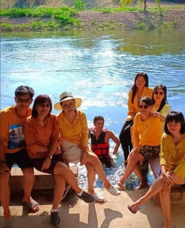 Kaengkrachan River Hut photo 3