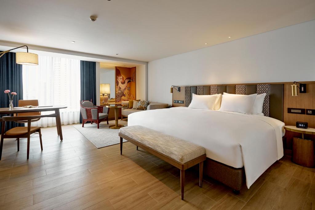 Montien Hotel Surawong Bangkok photo 2