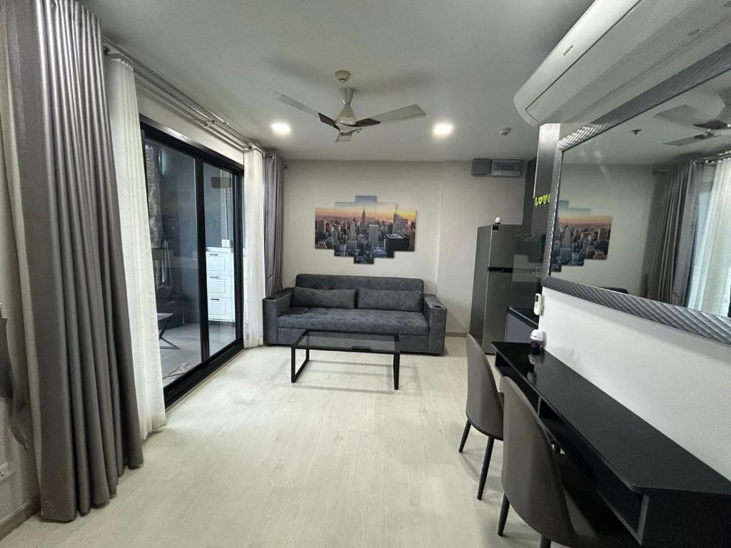 The Base Central Pattaya photo 2