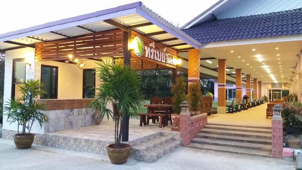 Three Bays Resort — photo 1