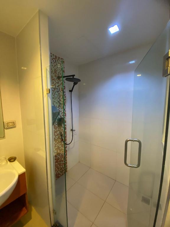 Sea View & Pool Apartment photo 3