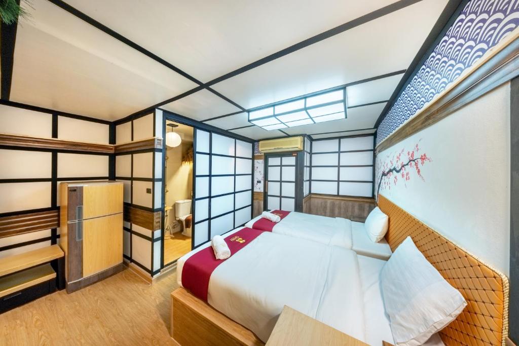 SHIN Hotel Victory Monument photo 2