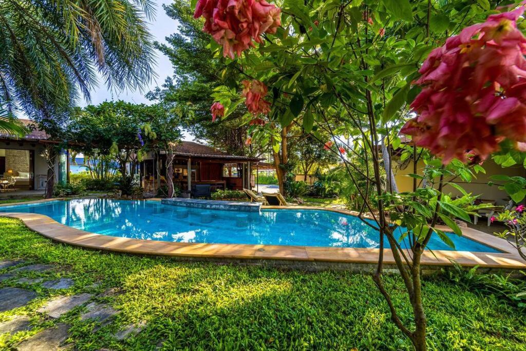 Secluded Oasis for Family and Friends BM5 — photo 1