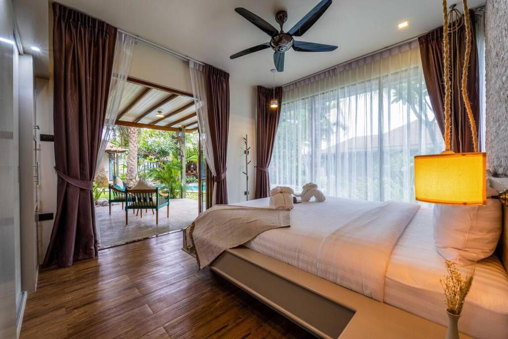 Secluded Oasis for Family and Friends BM5 photo 2