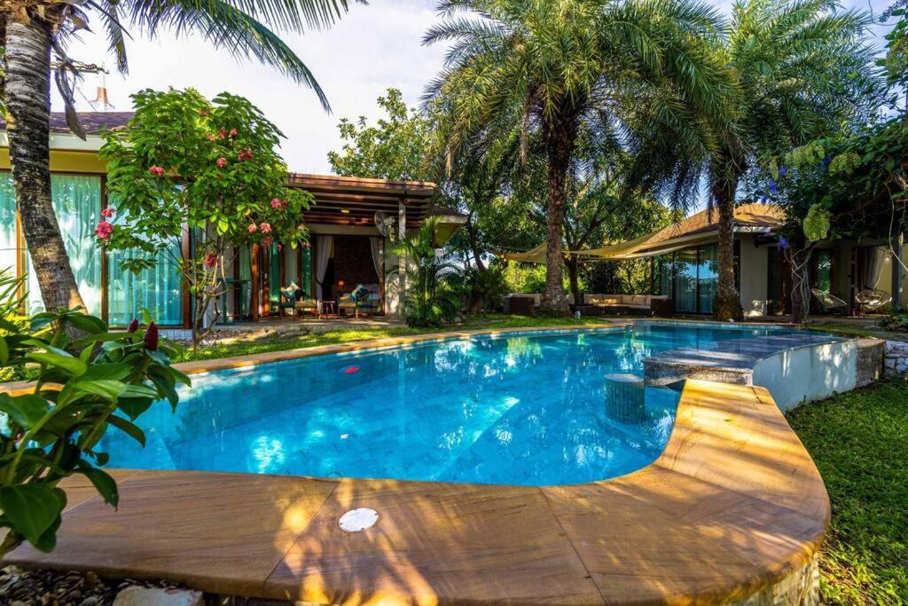 Secluded Oasis for Family and Friends BM5 photo 3