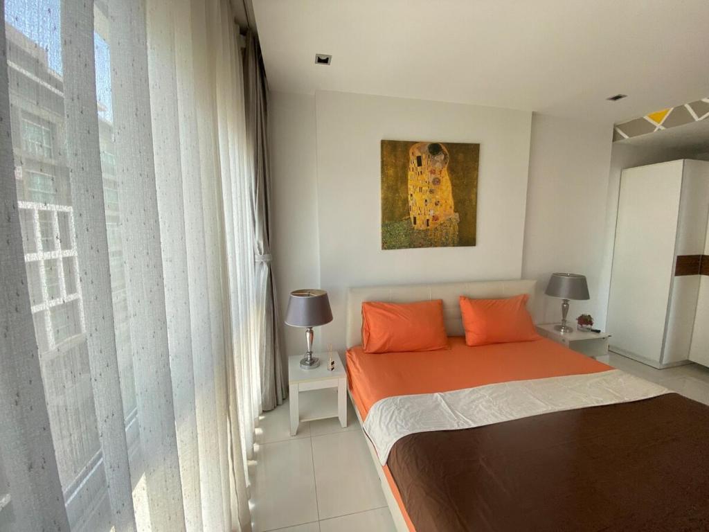 The Gallery Condominium M photo 2