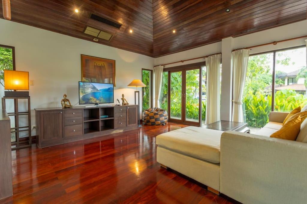 Surin 4-Bed Luxury Retreat with Private Pool V131 photo 3