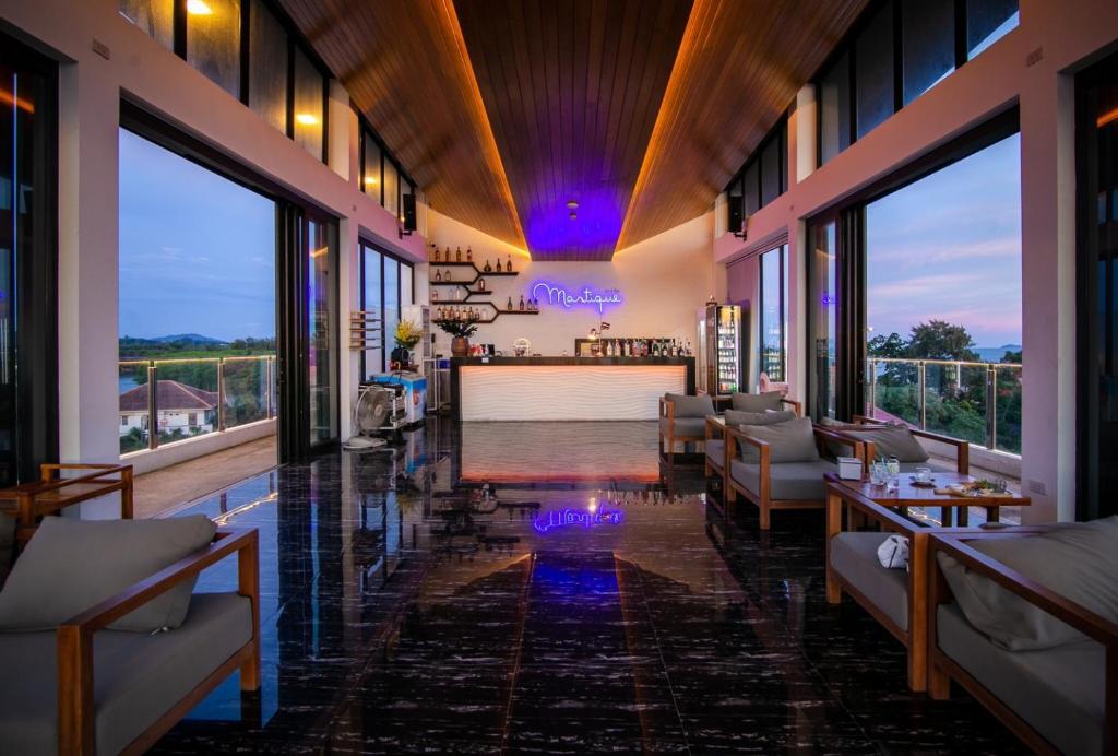 Tique Series Boutique Resort (SHA Extra Plus) photo 3