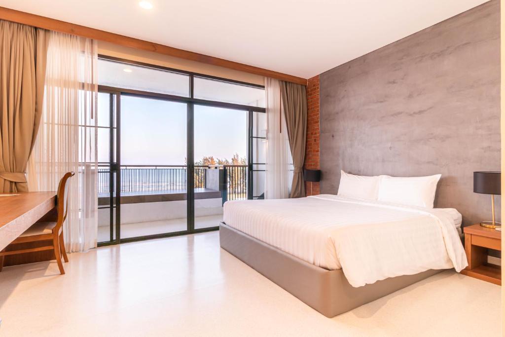 Sea Sand Sun Hua Hin by JC Kevin Hotel & Resort photo 2