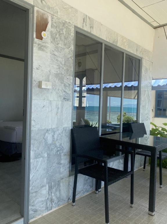 Sunset Beach Villas photo 2