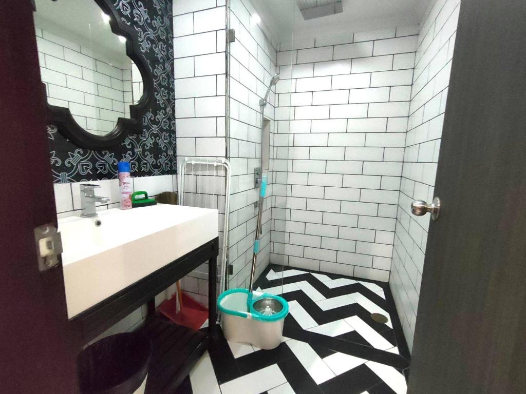 Venetian Signature Condominium photo 3
