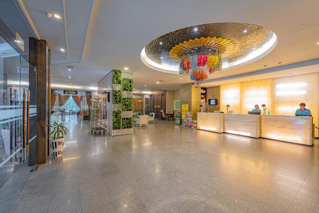 Sunbeam Hotel Pattaya photo 2