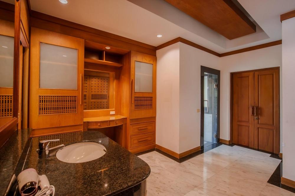 Solas Pool Villa Grand Villa With Private Pool photo 3