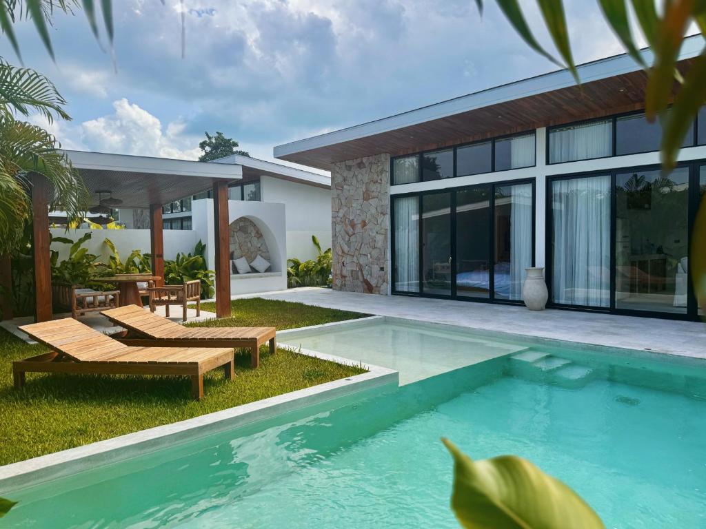 Golden Palm Pool Villa near Fishermans Village — photo 1