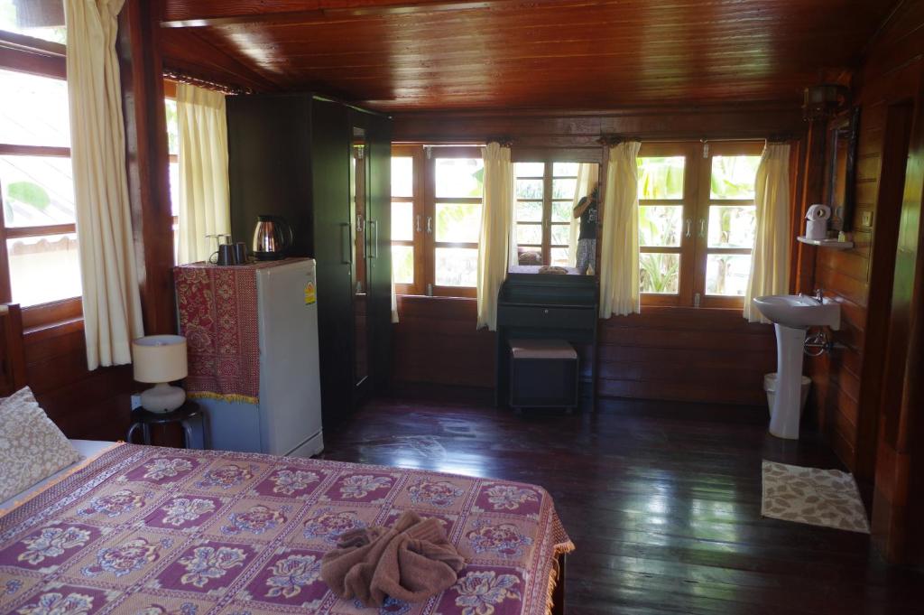 Thai House Beach Resort photo 3
