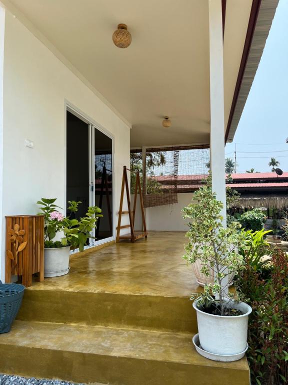 The Summer Cottage Koh Chang — photo 1