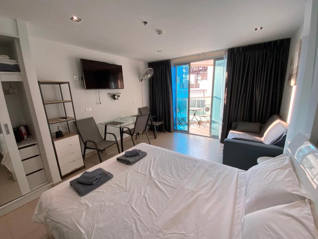 Sands Condo SeaView 012 photo 2