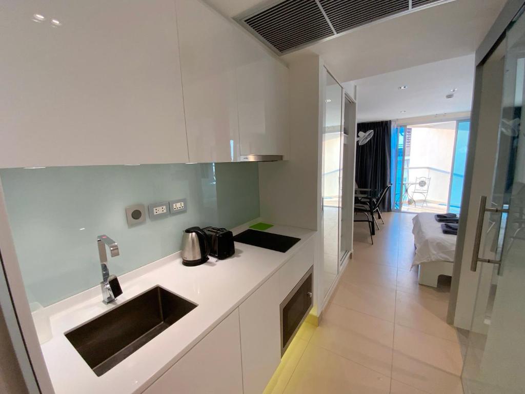 Sands Condo SeaView 012 photo 3
