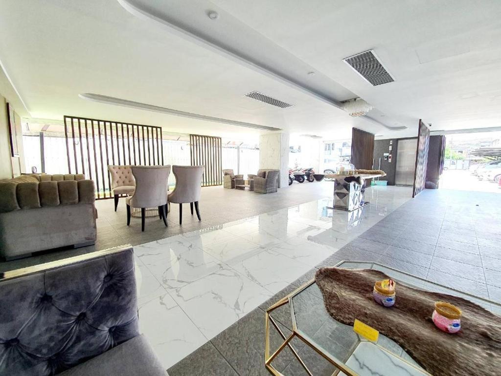 51 Suanplu Residence photo 3
