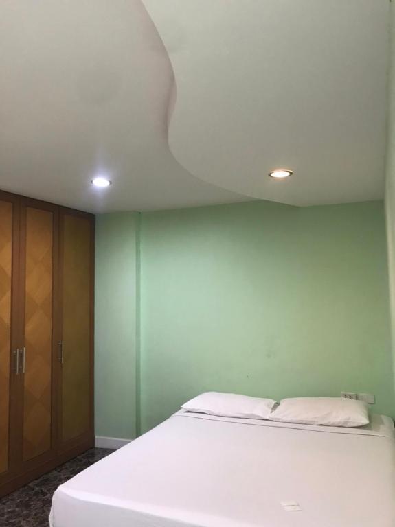 Rod Fai Fah Apartment photo 2