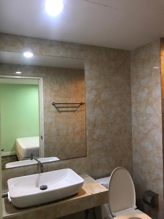 Rod Fai Fah Apartment photo 3
