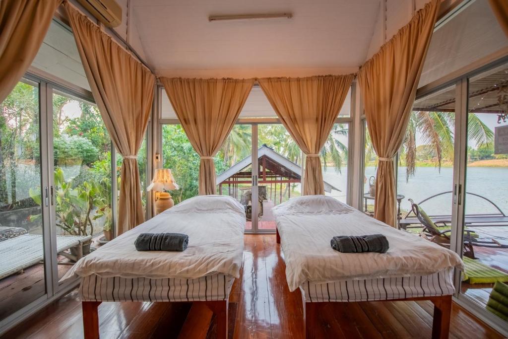 River Flow House Bangtanod photo 2