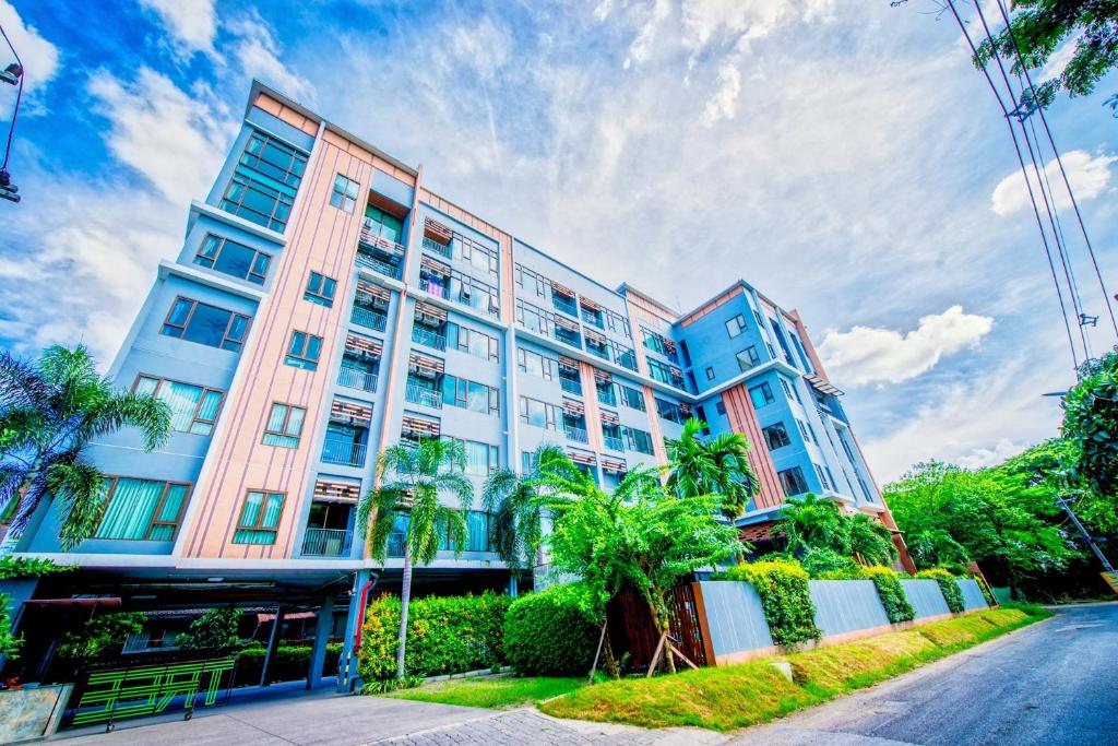 Tree Boutique Residence - Quiet Oasis - Stunning View — photo 1