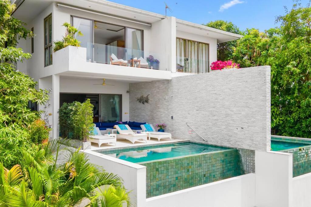 Shades of Blue Villa — photo 1