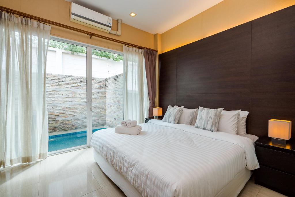 The Ville Jomtien Pool Villa photo 2
