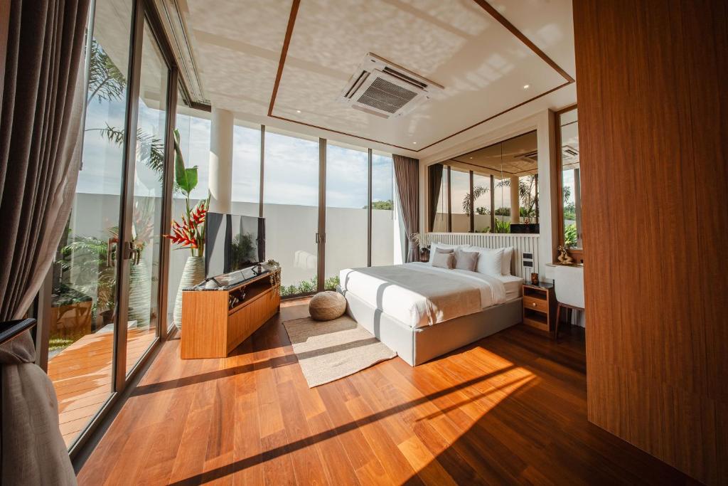 The Ozone Residences Bangtao photo 2