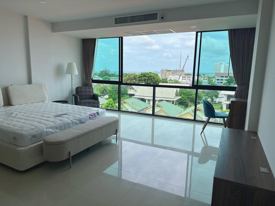 Sea View Brand New Big Flat photo 2