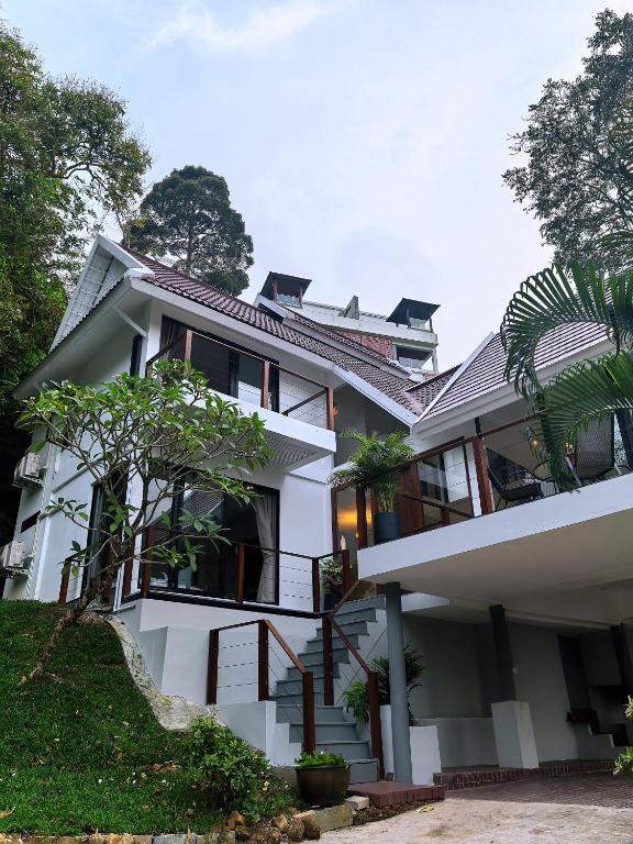 modern hill villa 山间观海私人别墅 — photo 1