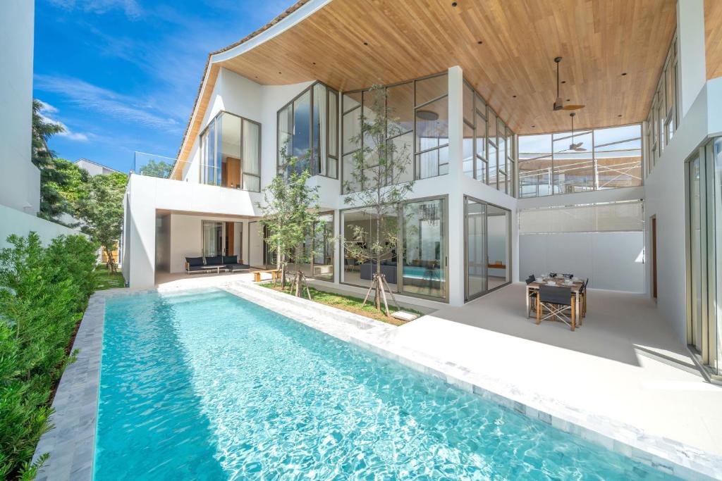 Brand-New & Luxury 5BR Pool Villa Trinity C2 — photo 1