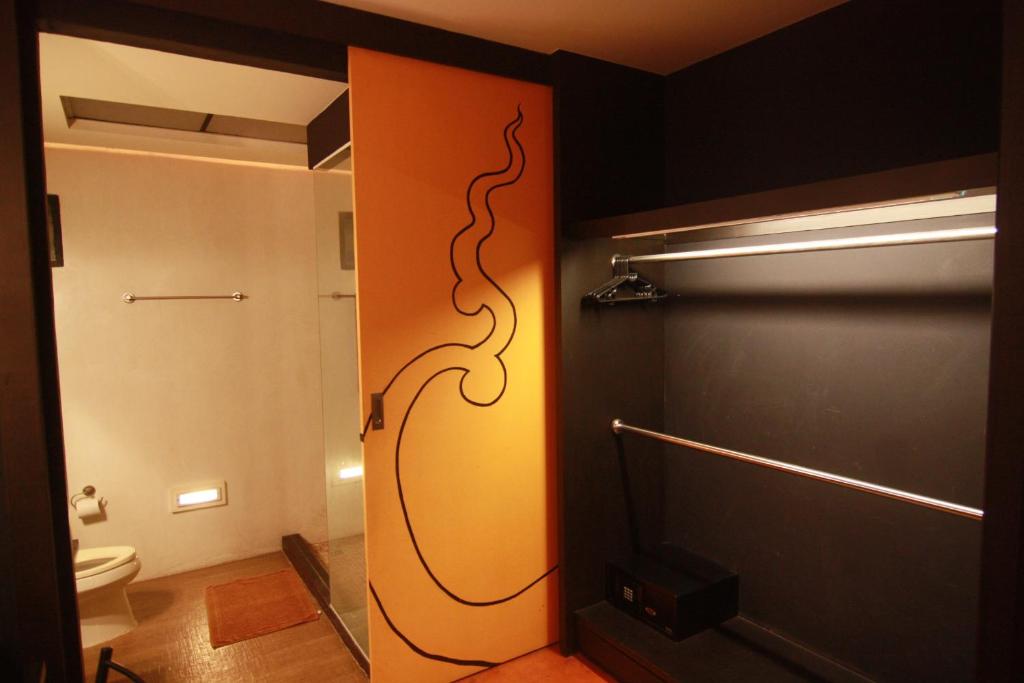 Room 6 pattaya tower photo 3