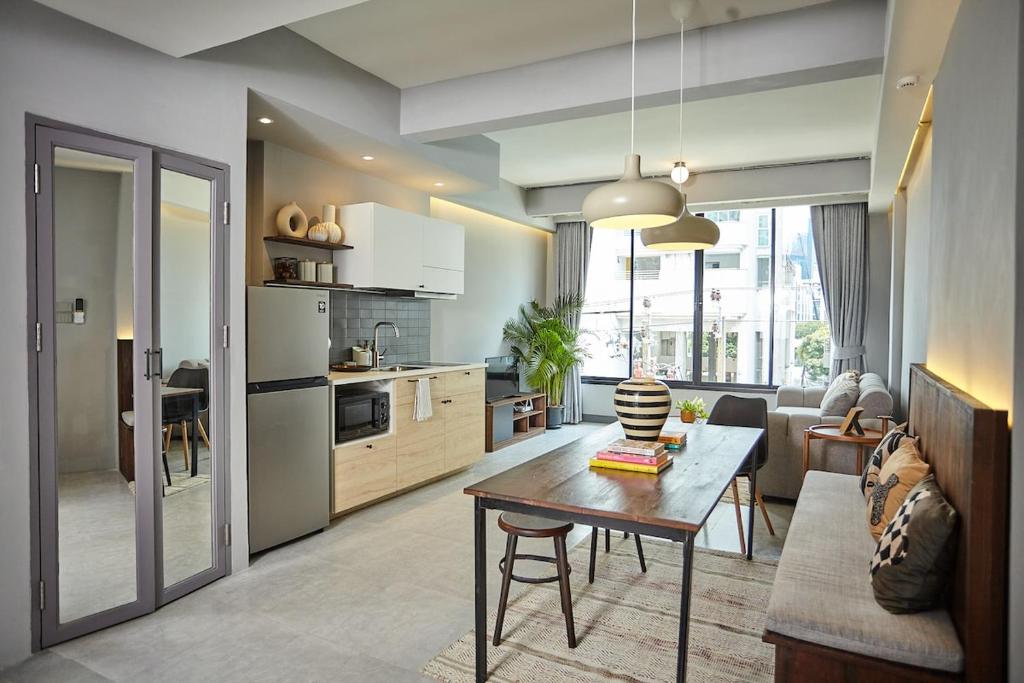 Spacious duplex 2 BR apartment max 6 guests - 3 min walk to BTS Nana — photo 1