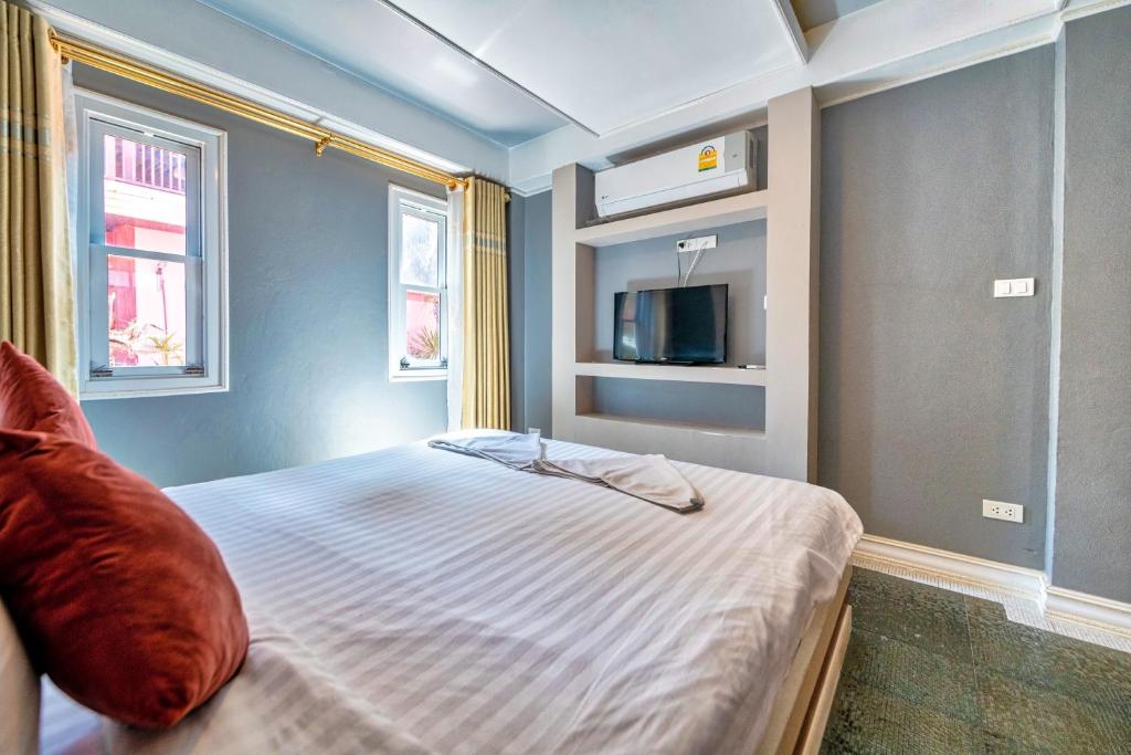 The Train Resort - Your Relaxing Resort with Large Pool & Jacuzzi photo 3