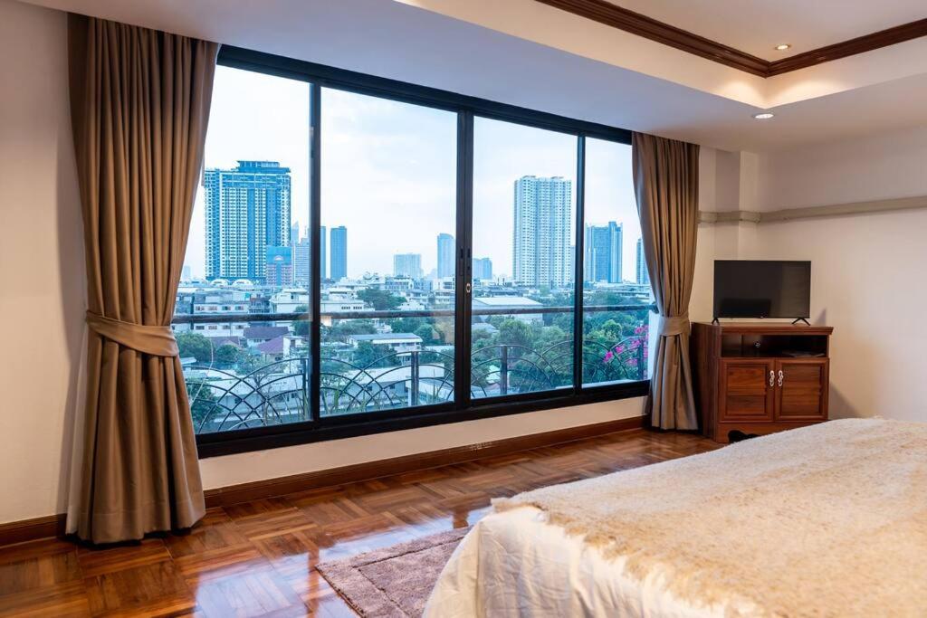 Rooftop Paradise & Koi Pond-6BR Hideaway@Icon Siam photo 2