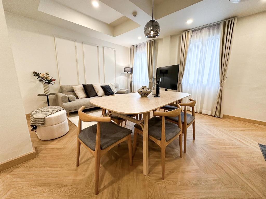Whole Floor — photo 1