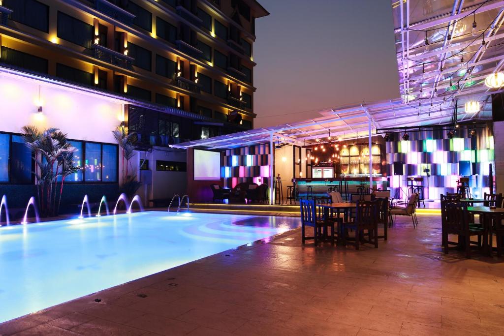 Ruean Phae Royal Park Hotel photo 2