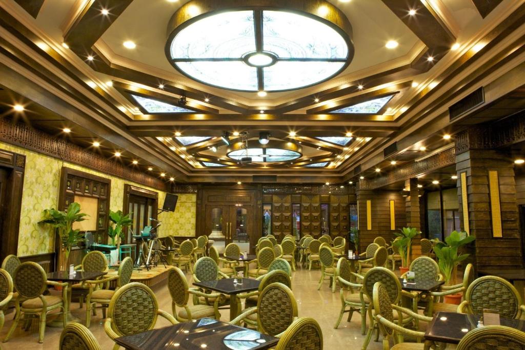 Ruean Phae Royal Park Hotel photo 3