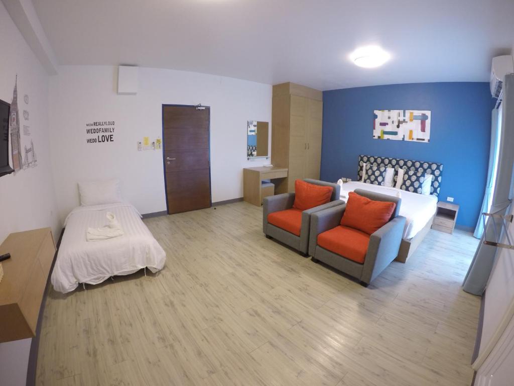 Shyne Place photo 2