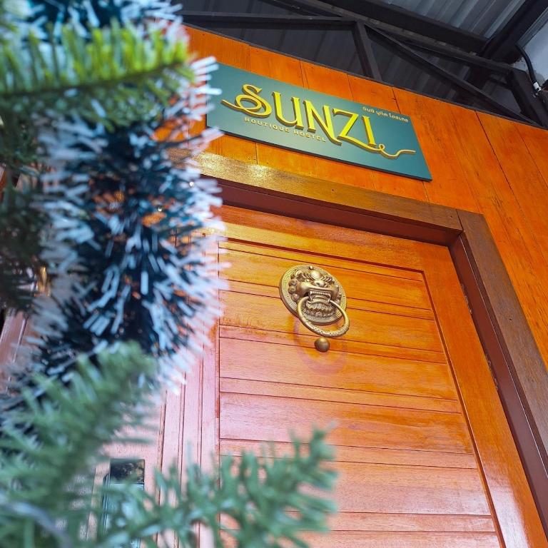 SUNZI BOUTIQUE HOSTEL : ซันซิ บูทีค โฮสเทล — photo 1