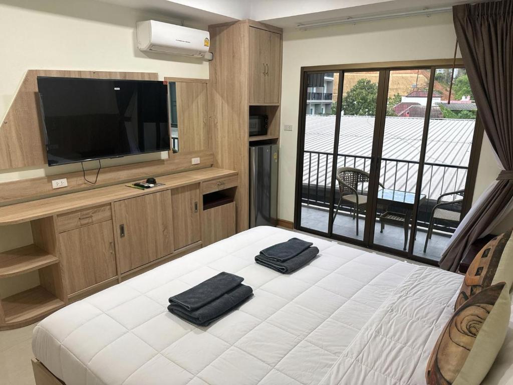 Sumaka Hotel Karon photo 2