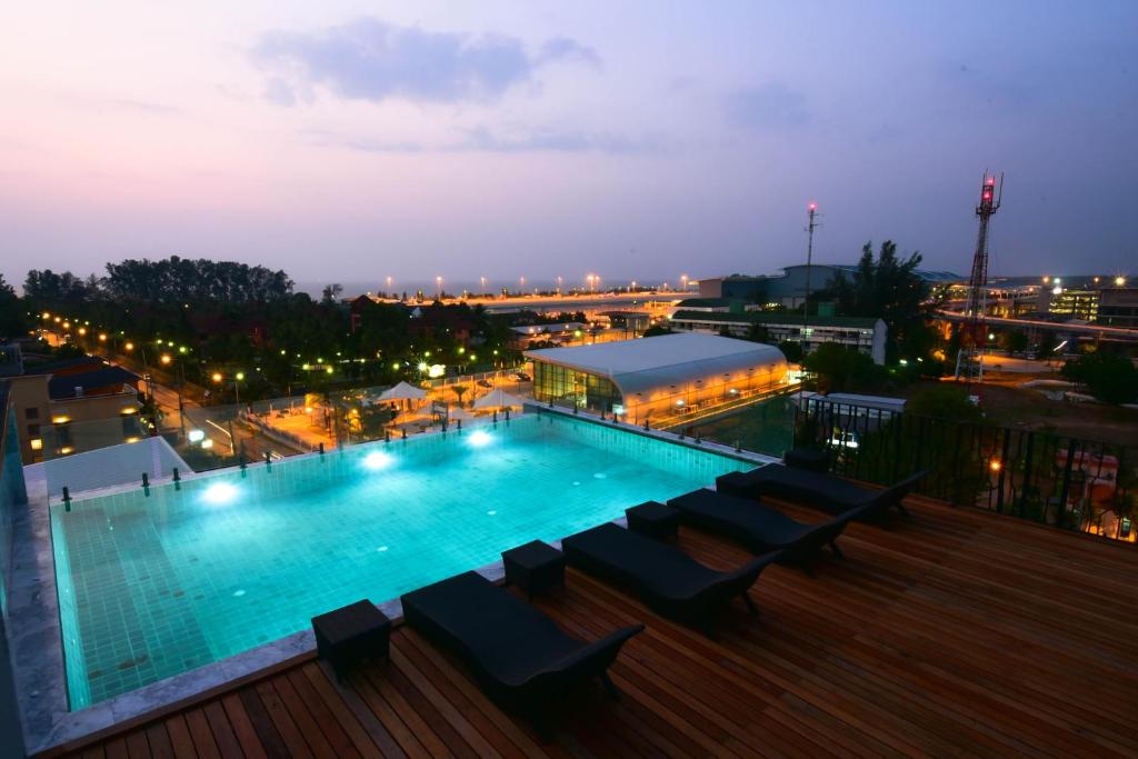 The Sixteenth Naiyang Beach Hotel- Free Schedule Airport Shuttle photo 3