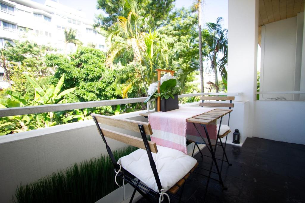 Spacious 4-Bedroom Oasis in the Heart of Sukhumvit — photo 1