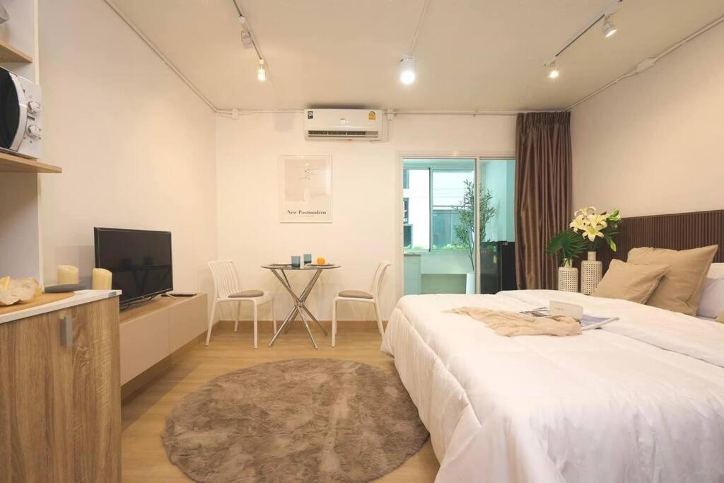 103 Apartment by Win photo 2